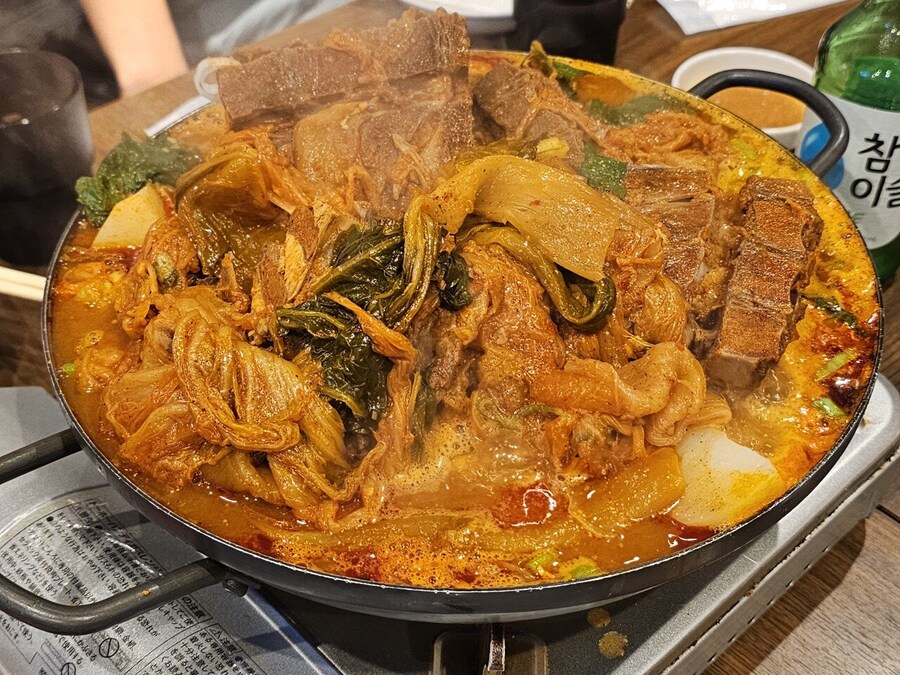 도쿄 신오쿠부의 묵은지 감자탕.jpg | 인스티즈