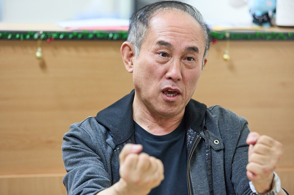 현재 AI냐 아니냐로 논란 있는 인플루언서 | 인스티즈