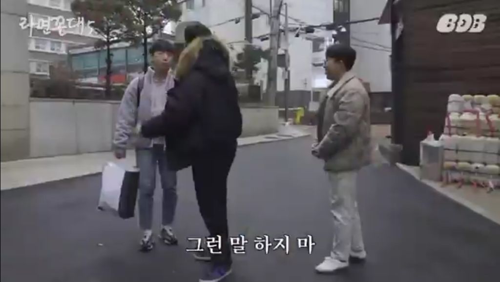@ : 저는 이제 보통 우리 탑스타라고 하고 다니지 않습니까? 저는 이제 바텀스타 | 인스티즈