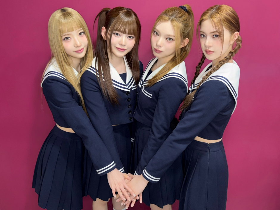 마이티 마우스 무대에 깜짝 등장한 여돌.jpg | 인스티즈