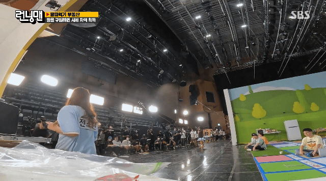 [런닝맨] 오로지 소민을 화나게 하기 위해 암벽등반하는 유재석 | 인스티즈