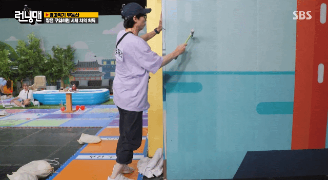 [런닝맨] 오로지 소민을 화나게 하기 위해 암벽등반하는 유재석 | 인스티즈