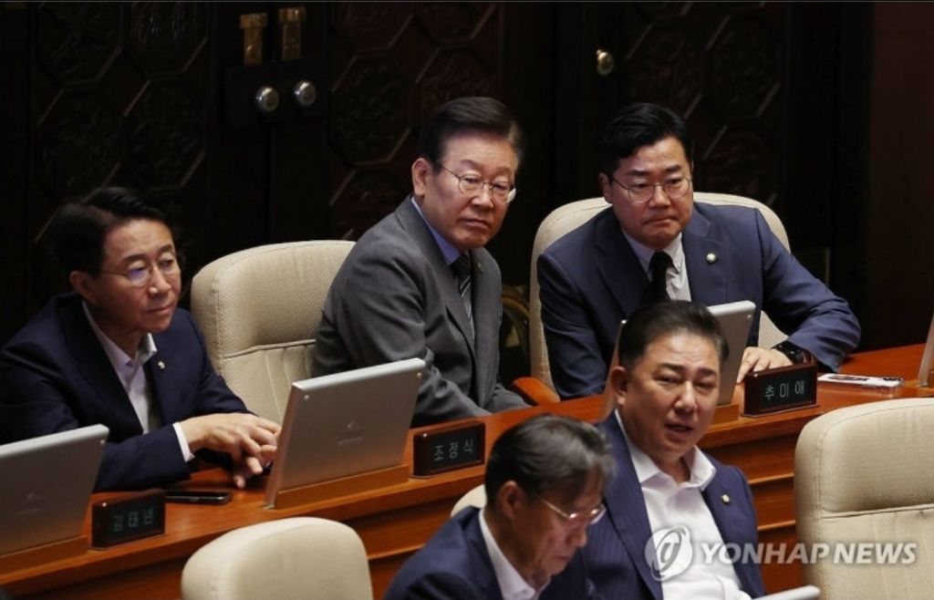 초선 이재명의원의 기자회견길에 동행해줬던 의원들 | 인스티즈
