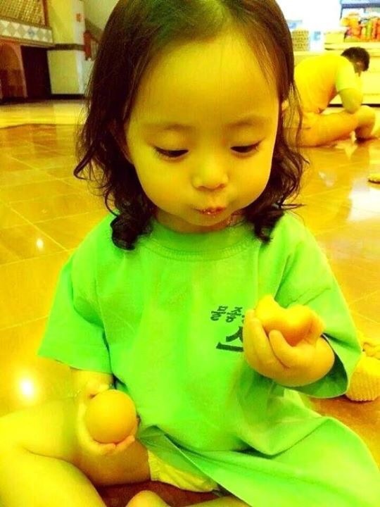 태어날 때부터 미모 만렙이던 아기 | 인스티즈