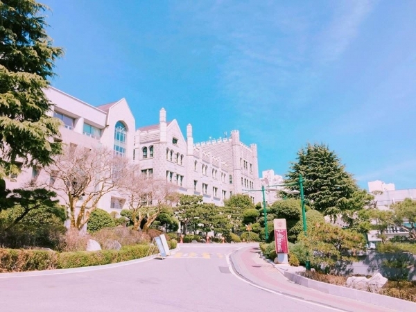 여대 강사가 수업중 사과한 이유 | 인스티즈