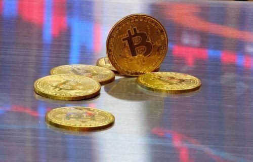'충격 전망' 나온 비트코인…"100년 묻어둬도 연 0.6%" 거품론 다시 고개 | 인스티즈