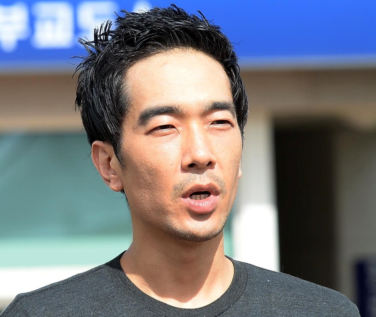 고영욱 "거리 응원, 인생에 도움 안 돼…누가 이기든 아무런 의미 없어” | 인스티즈