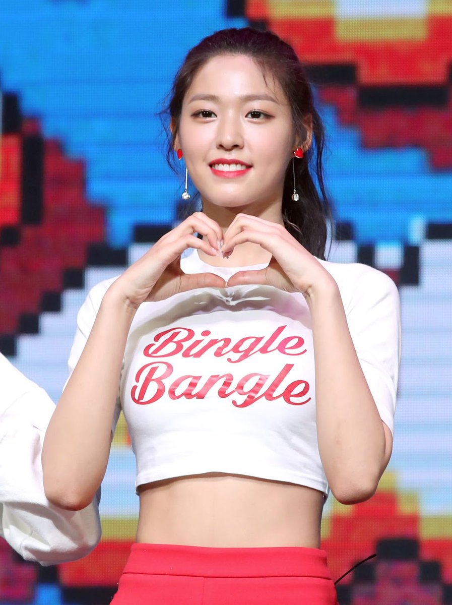 본인이 봐도 엄청 말라보일 정도로 살을 뺐었다는 설현.jpg | 인스티즈