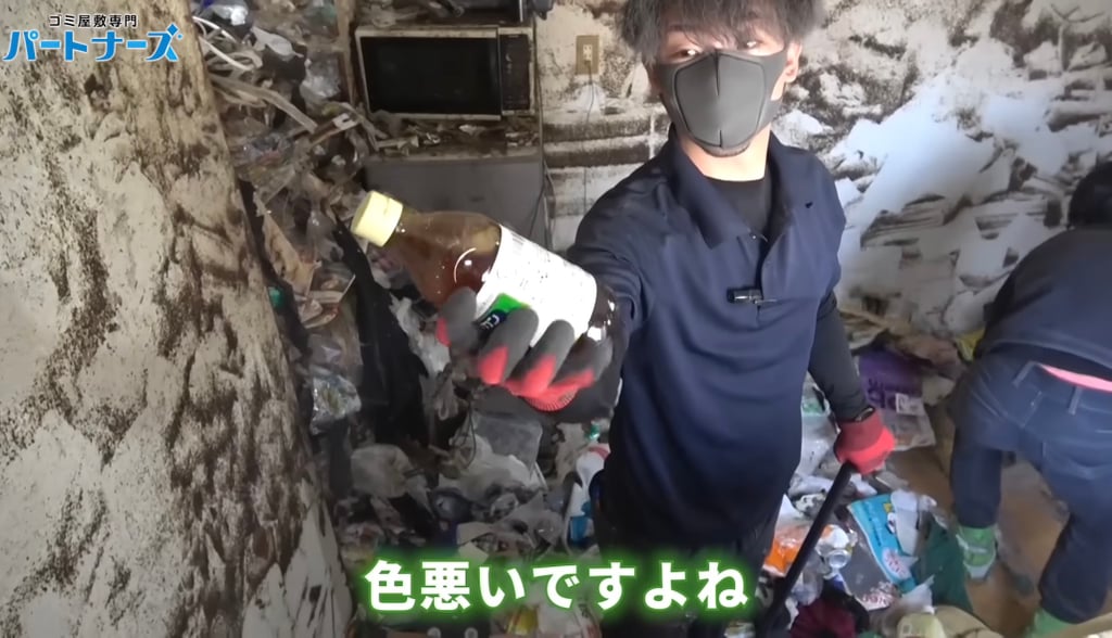 진짜 개 심각한 일본의 역대급 쓰레기집 청소하기 | 인스티즈