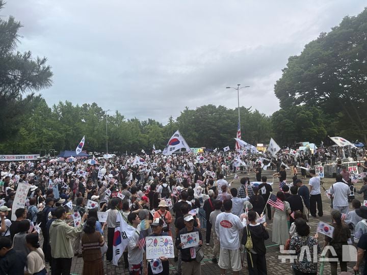 경찰, '잠실 개표소 시위' 36건 수사…"해산 여부 신중 검토" | 인스티즈