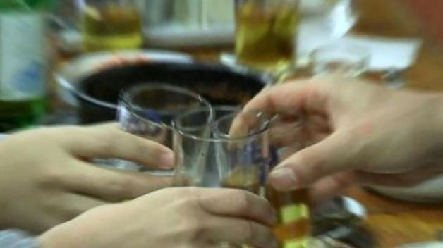 성형외과 의사 : "먹지 마세요, 못생겨집니다”… 최악의 음식 5가지 | 인스티즈