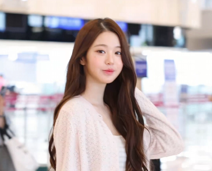 오늘자 아이컨택하는 장원영 | 인스티즈
