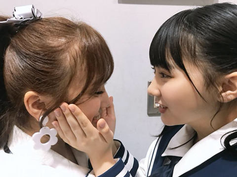 [아이즈원] 야부키 나코에게 작별인사하는 타나카 미쿠 | 인스티즈