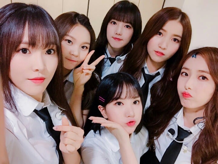 연못 세트장을 만들었던 여자친구 - 귀를기울이며 | 인스티즈