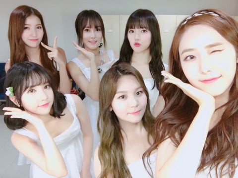 연못 세트장을 만들었던 여자친구 - 귀를기울이며 | 인스티즈