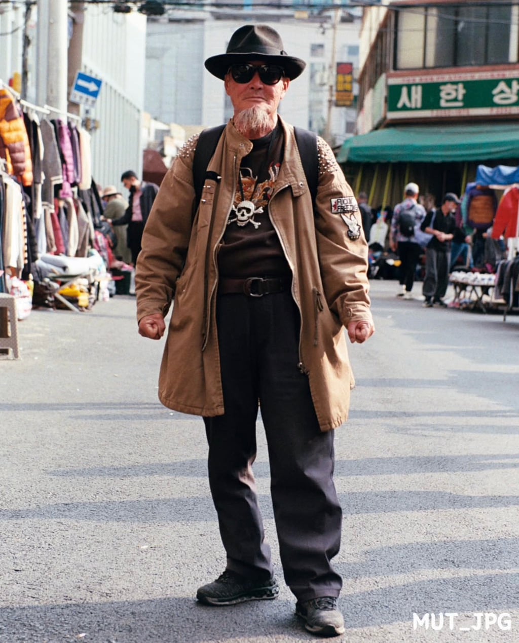 요즘 동묘할아버지들 패션 근황 .JPG | 인스티즈