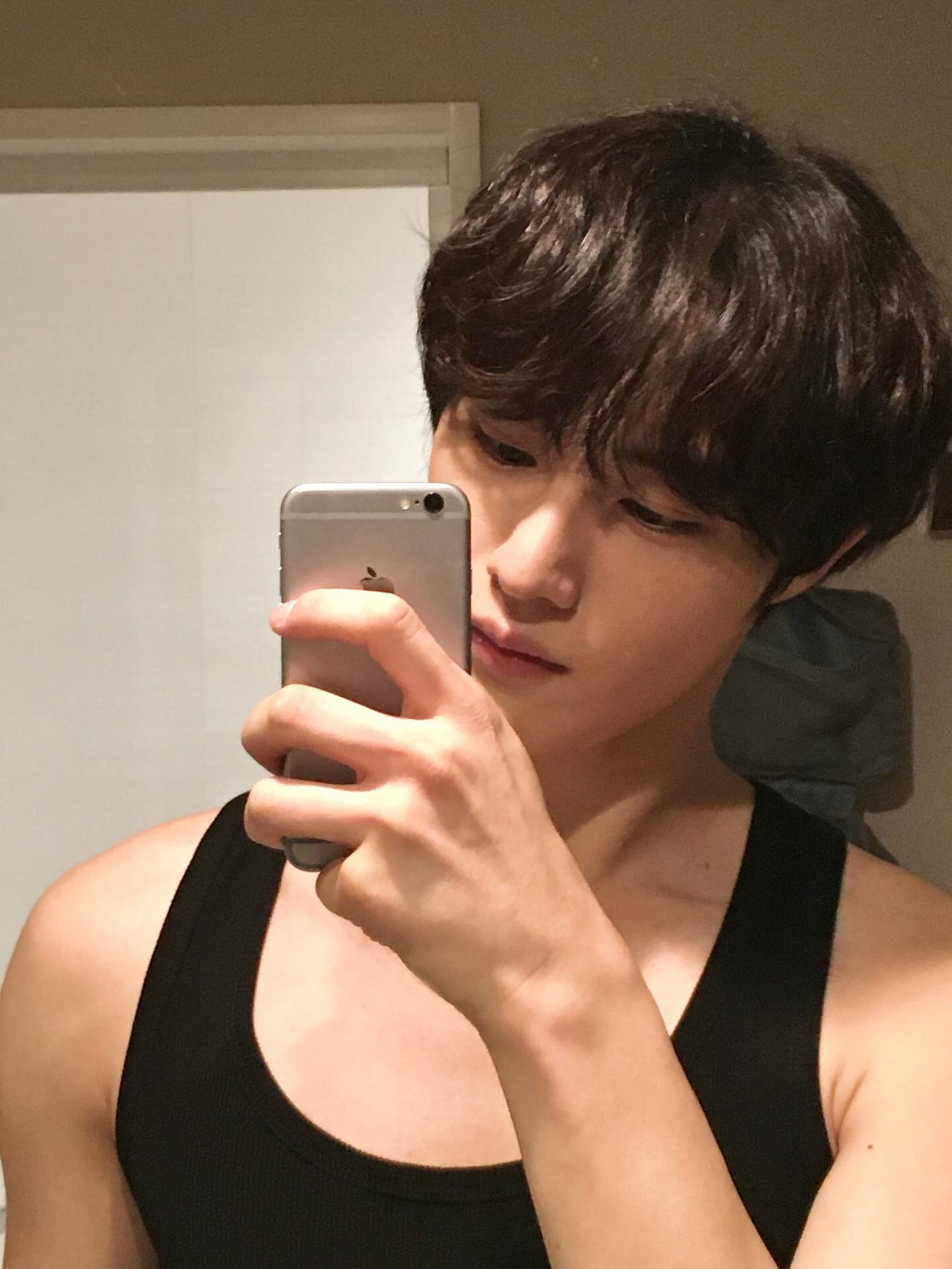 포인핸드에서 유기묘 데려온 남돌 | 인스티즈