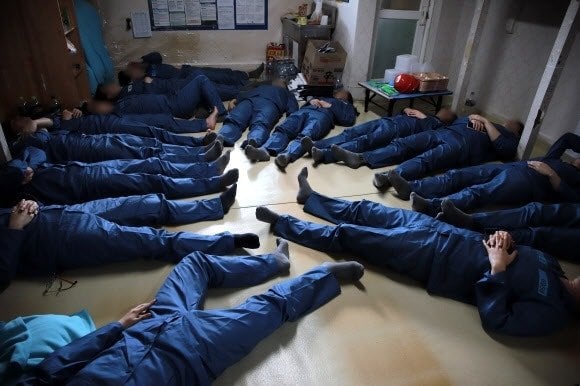 "교도소 너무 좁다, 정신적 고통” 국가 상대 소송 건 수용자들, 패소 | 인스티즈