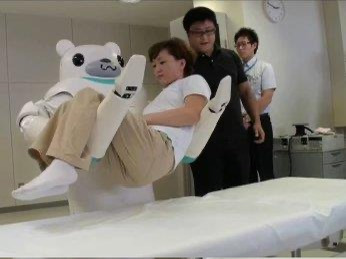 곰돌이 형상을 한 일본의 간병 로봇 | 인스티즈