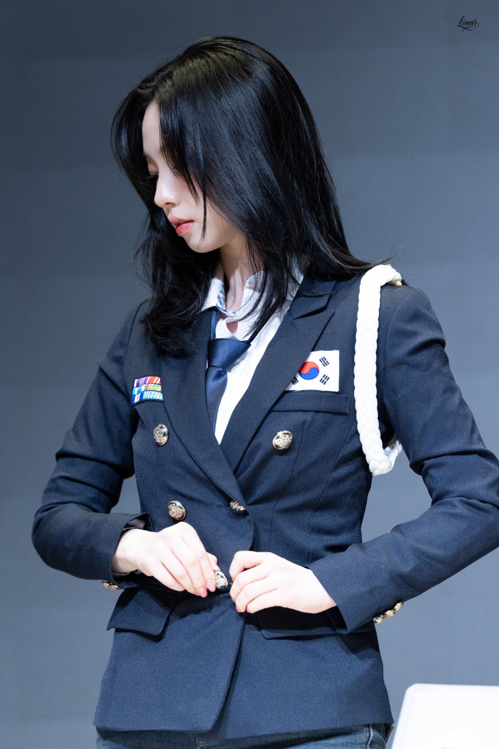 의문의 인형을 받고 경악한 카리나 ㅋㅋ | 인스티즈