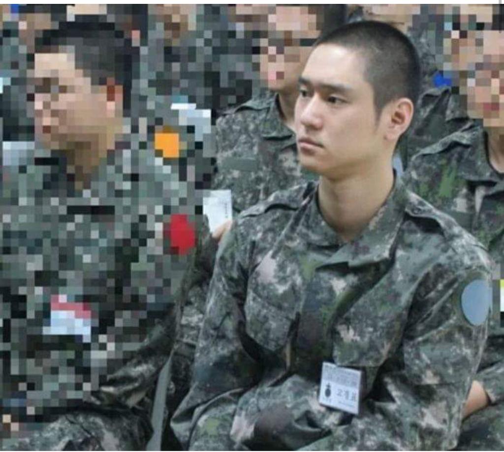 퍼스널 컬러가 직업군인 같은 고경표 | 인스티즈