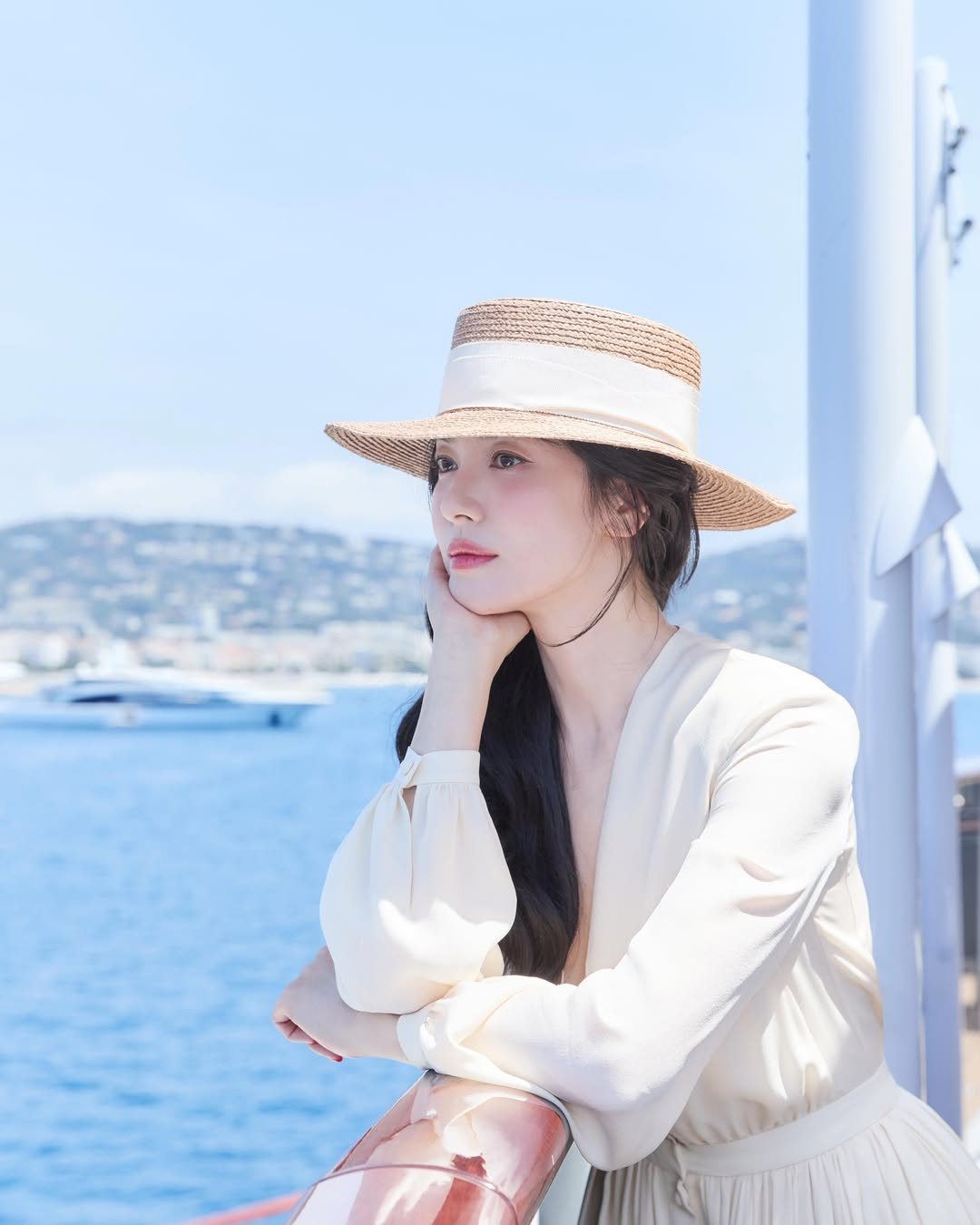 프랑스 겔랑 크루즈 탑승한 송혜교 근황 | 인스티즈
