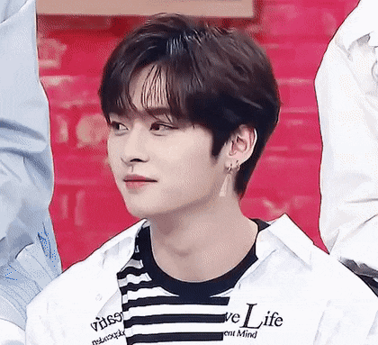 BTS 댄서였다가 20살에 JYP 입사 2주 만에 기본 안무 최단 기록 찍고 1달 만에 데뷔조 들어가서 8개월 후 데뷔한 남돌 | 인스티즈