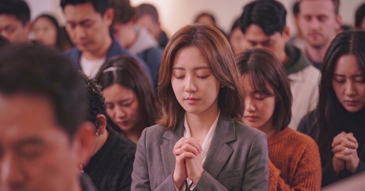 "예배 가면 마음 편한 이유 있었네”…종교 의식, 뇌 속 '천연 진통제' 분비 늘린다 | 인스티즈