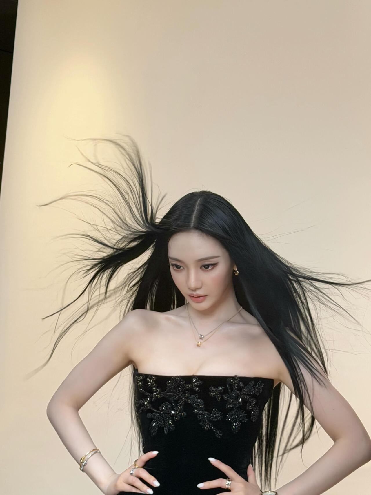 오프숄더 닝닝.jpg | 인스티즈