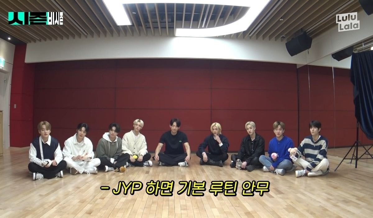 BTS 댄서였다가 20살에 JYP 입사 2주 만에 기본 안무 최단 기록 찍고 1달 만에 데뷔조 들어가서 8개월 후 데뷔한 남돌 | 인스티즈