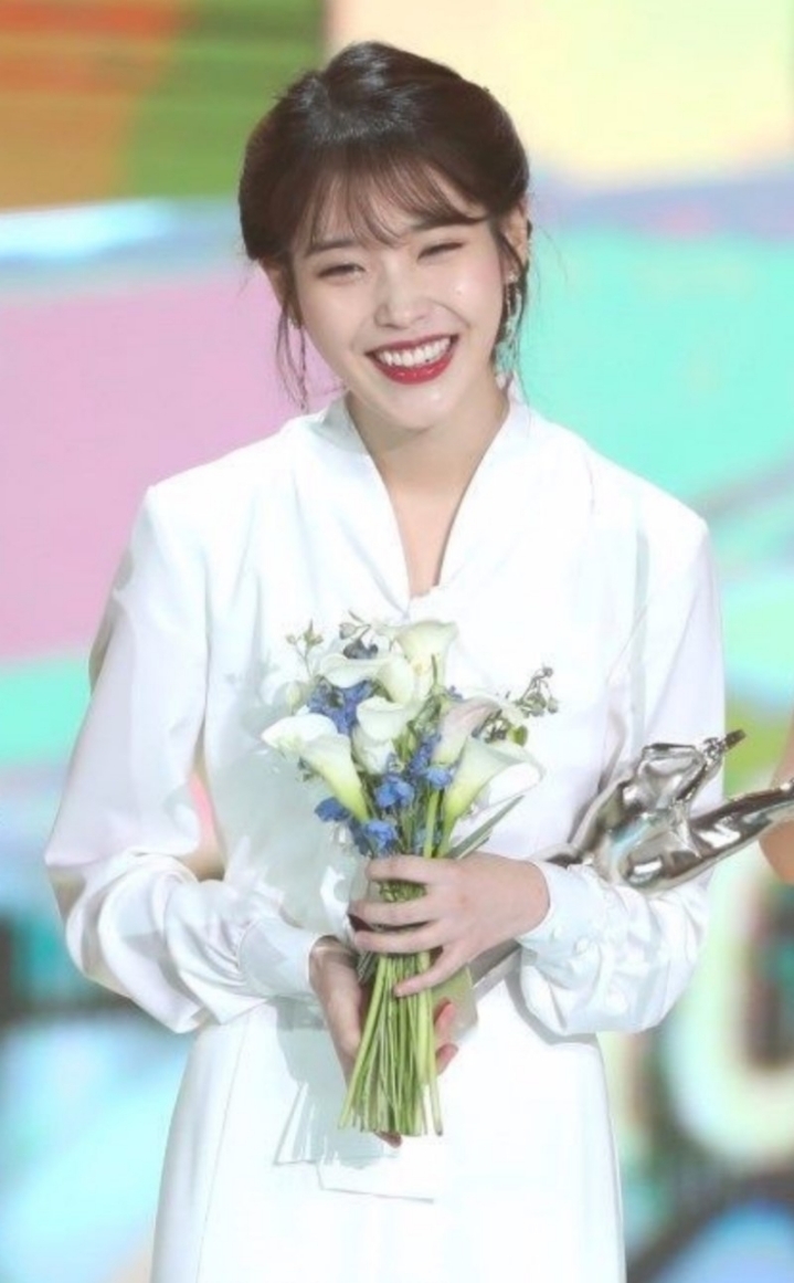 불면증이 있는 아이유의 잠의 의미 | 인스티즈