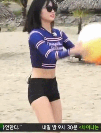 은근 몸매좋은 트와이스 모모.GIF | 인스티즈