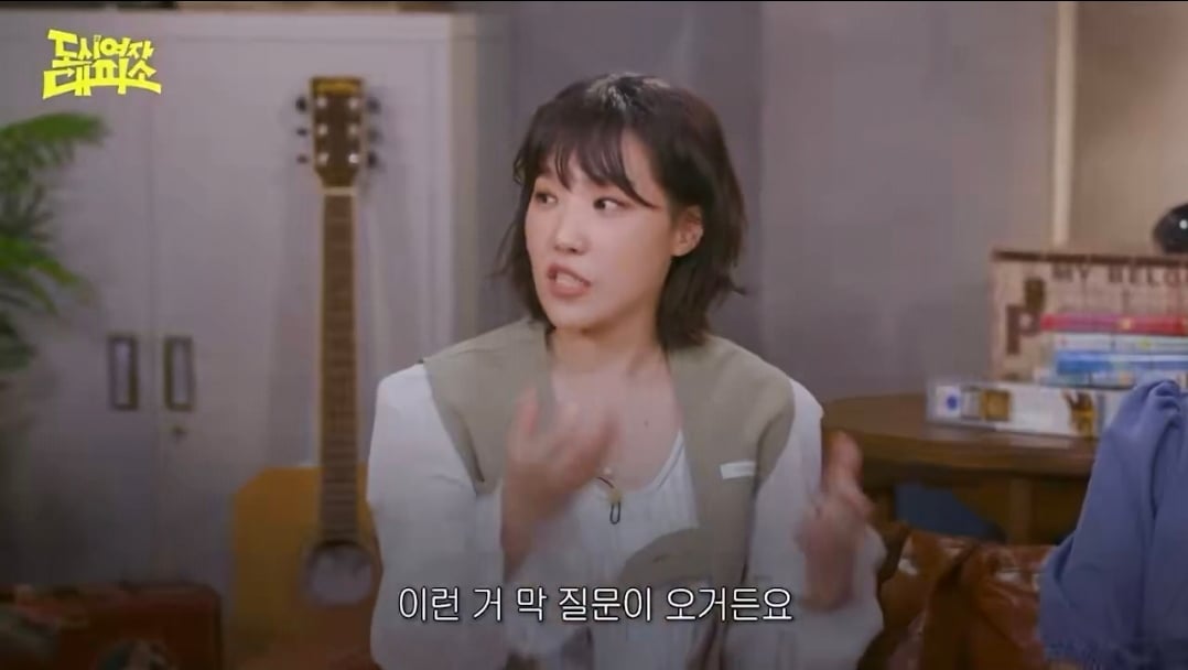 비오는 날에 밖에 나가려면 아무리 우산을 써도 조금 젖을 각오를 해야하잖아요 | 인스티즈