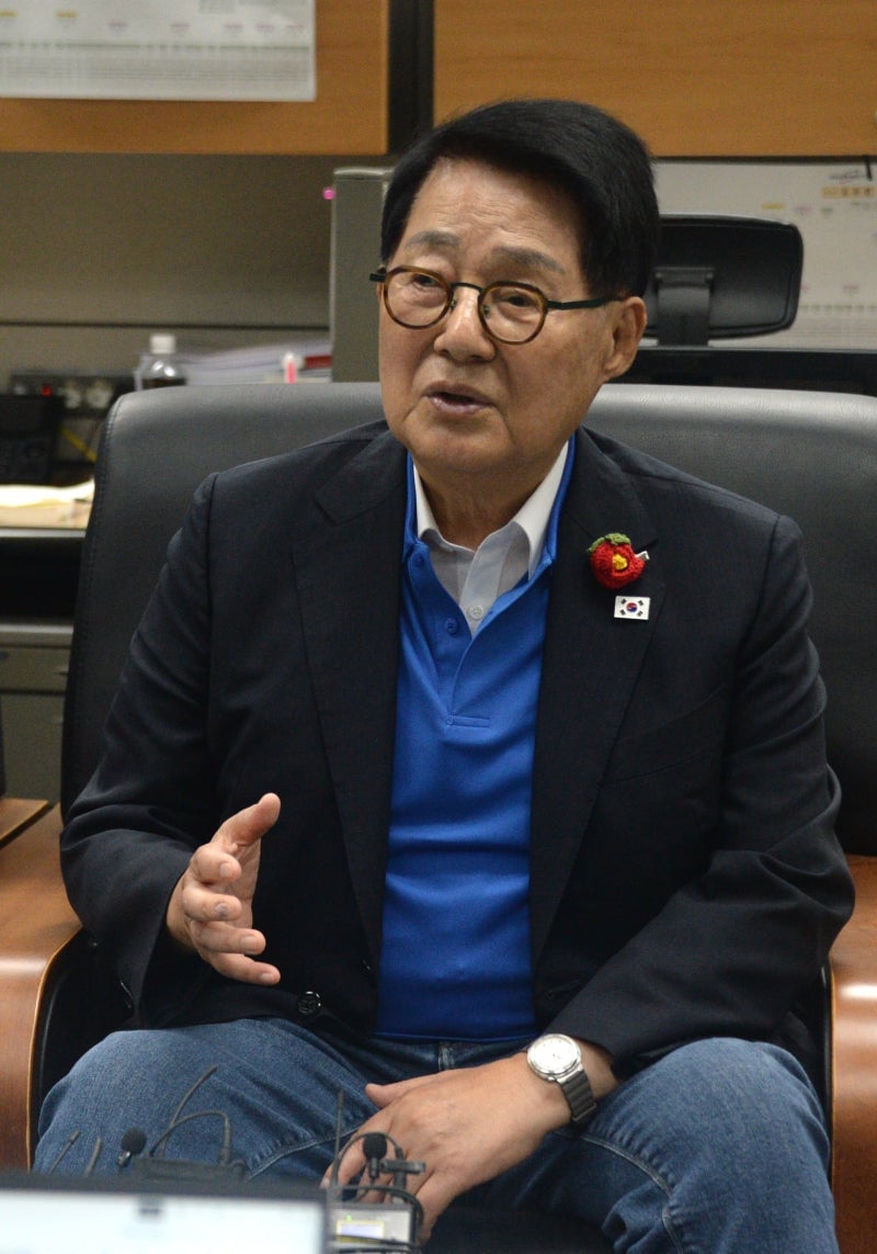 박지원 "자기가 꿀리면 돼지인 것… 김민석이 정청래보다 적통” | 인스티즈