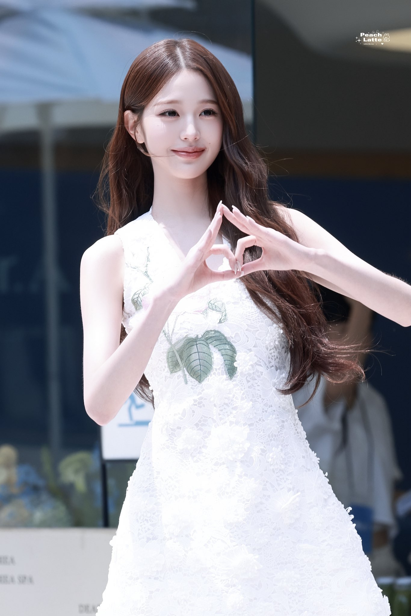 오늘자 닥터엘시아 포토콜 아이브 장원영 고화질짤 | 인스티즈