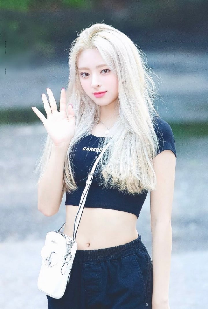 무서울 정도로 눈이 크다는 ITZY 유나.....gif | 인스티즈