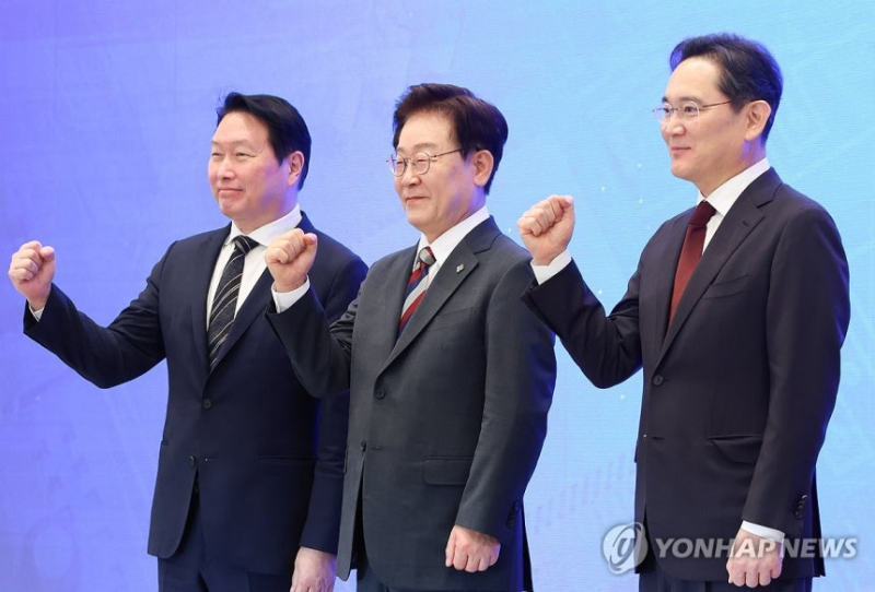 서로 90도 인사하는 이재명 대통령, 이재용 삼전회장 오늘자 사진 | 인스티즈