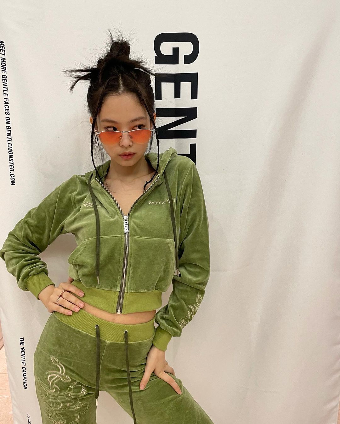 제니 인스타그램에 올라온 설마 그것.jpg | 인스티즈