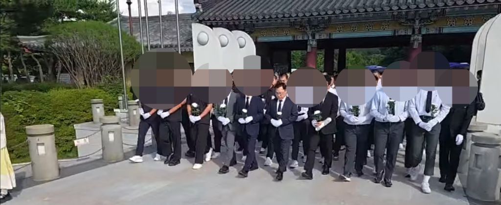 518국립묘지 방문한 배재고학생들 | 인스티즈