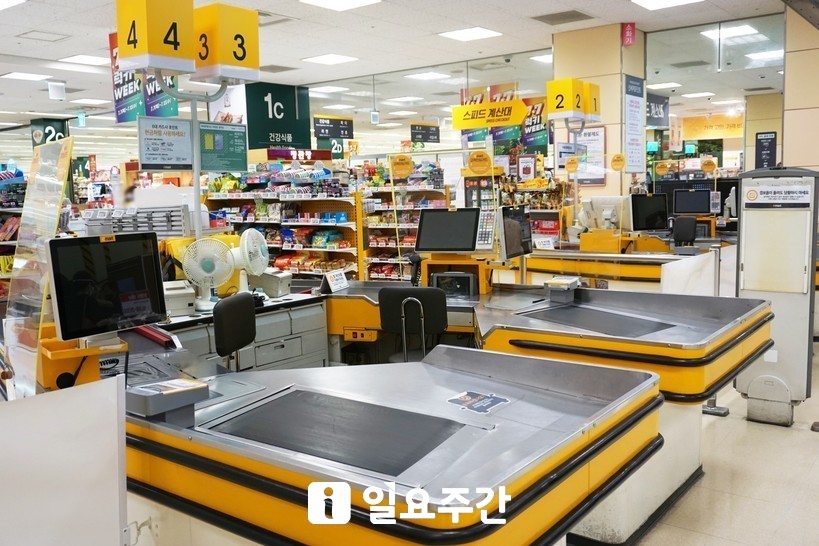 "기술이 발전하니 마트 캐셔같은 직업은 도태될수밖에없지. 난 셀프 계산대가 더 편해" | 인스티즈