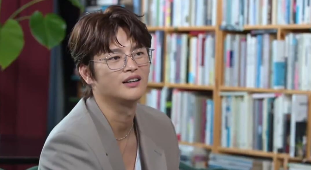 모태솔로 경험담 듣는 서인국 | 인스티즈