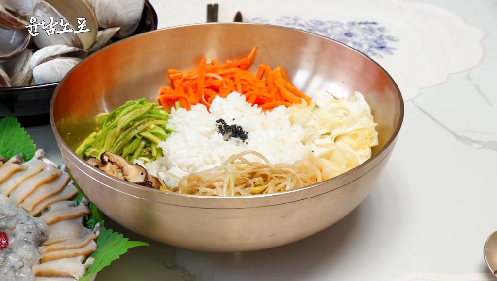 [윤남노포] 개인적으로 오늘 레전드인거 같은 윤남노포 목포편 음식... | 인스티즈