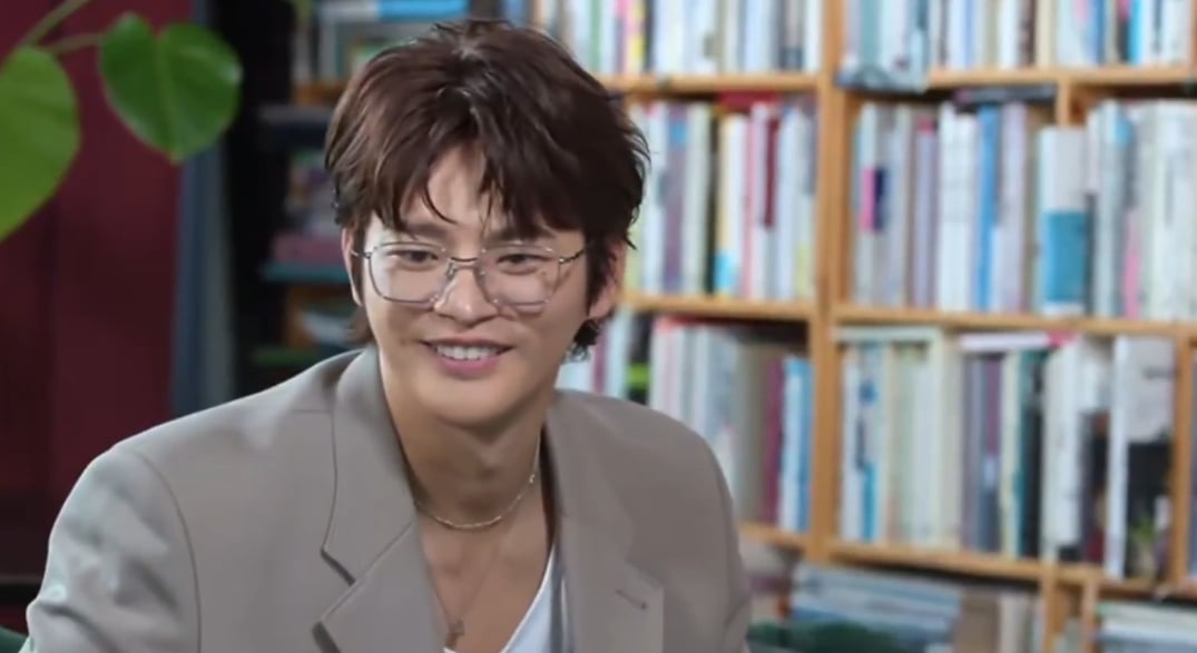 모태솔로 경험담 듣는 서인국 | 인스티즈
