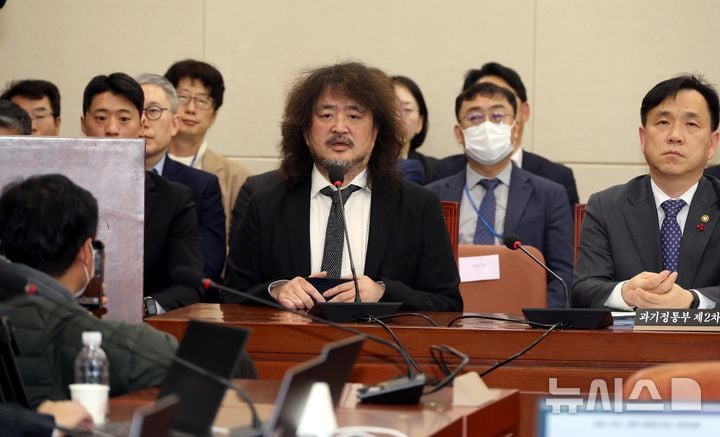 '가짜뉴스법' 시행 첫날 김어준 유튜브 채널 신고 당해 | 인스티즈