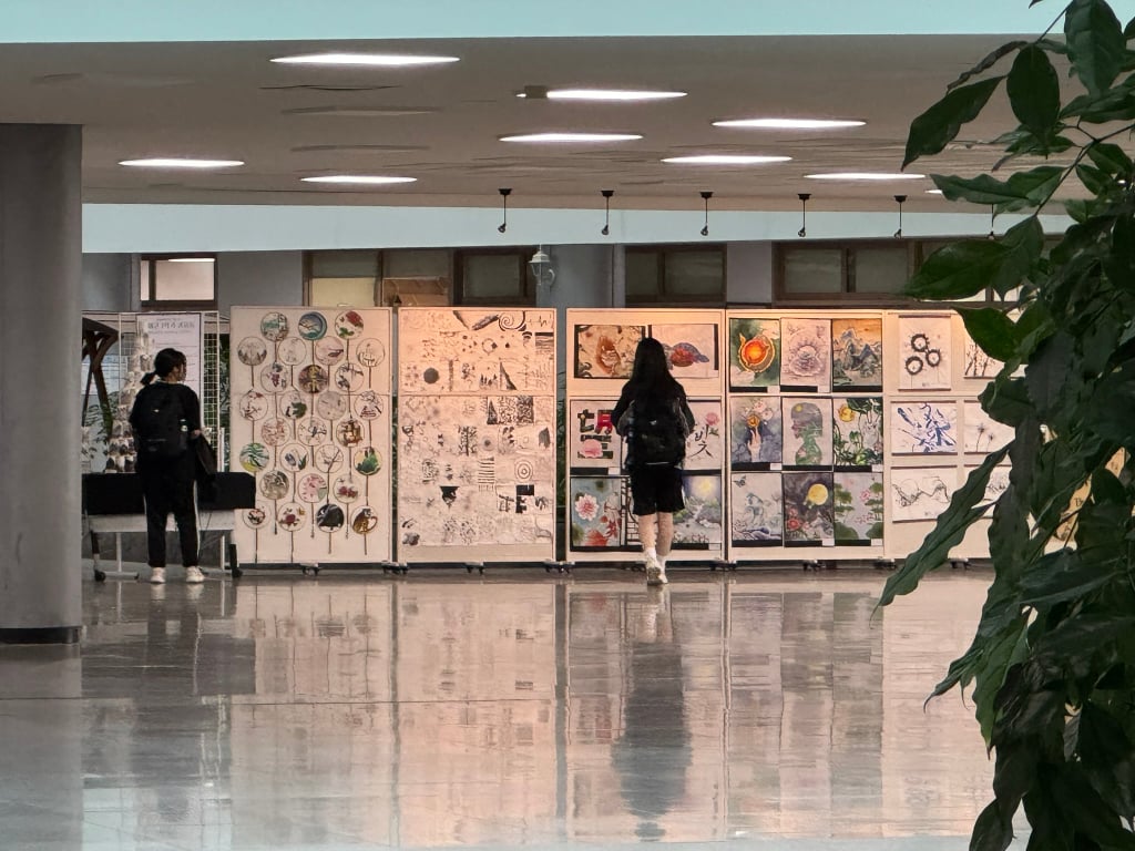 메챠 카멜레온으로 수업 했는데, 애들 넘 귀여워서 자랑하려고 직접 쩌리 진출(쑥스..) ~여고 미술시간~ | 인스티즈