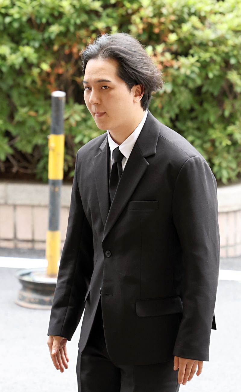 송민호, 병역 담당자에 돈 빌려주고 1박2일 낚시…"편의 봐준 대가 아냐" | 인스티즈
