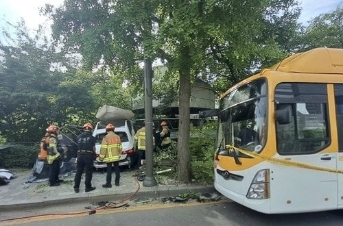 정자역 인도로 승용차 돌진해 보행자 사망…운전자 "급발진"주장(종합) | 인스티즈