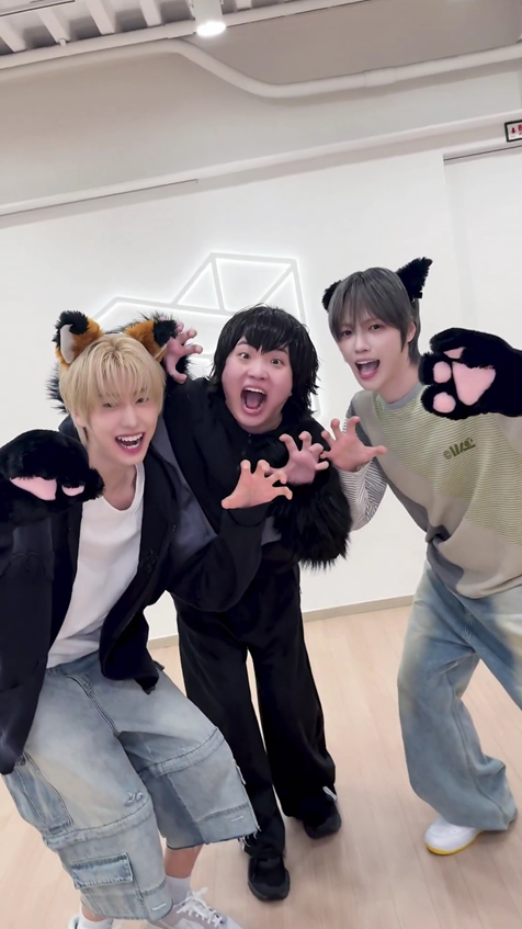 남돌 쇼츠 보고 있다가 당황한 이유.jpg | 인스티즈
