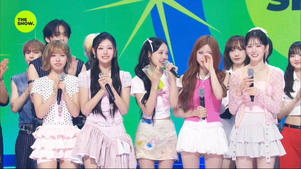 오늘 더쇼에서 프리티걸로 데뷔 첫 1위한 리센느 | 인스티즈