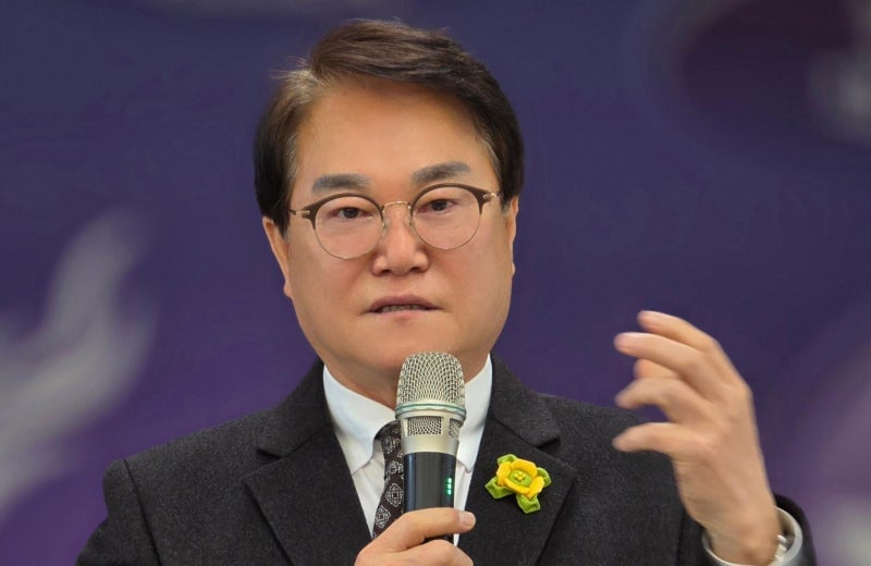 경찰 수사 받던 김하수 前청도군수 숨진채 발견 | 인스티즈